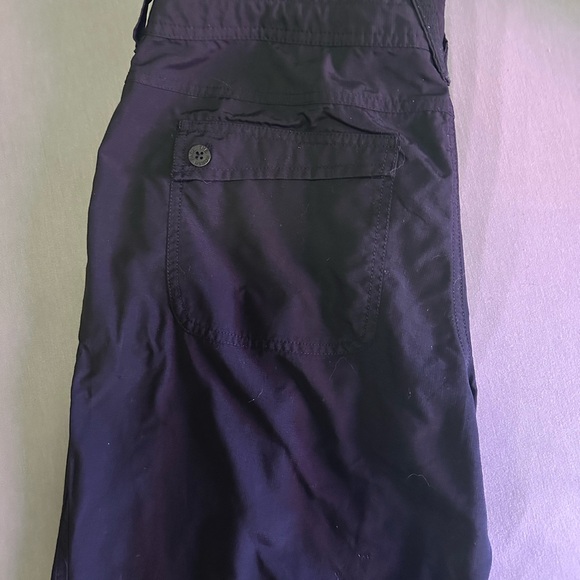 North Face waterproof pants. Size 6 long - Picture 2 of 2